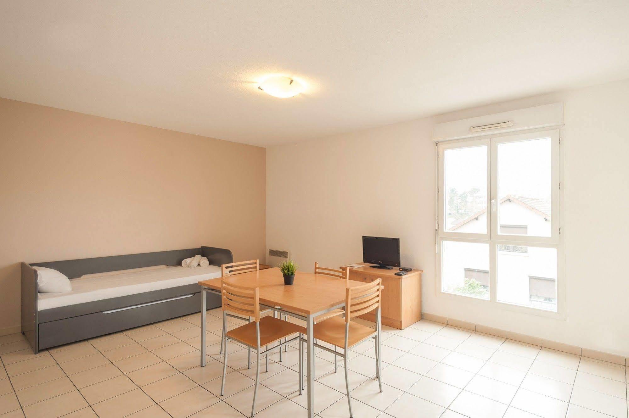 City Residence Marne-La-Vallee-Bry-Sur-Marne Нуази-ле-Гран Екстериор снимка