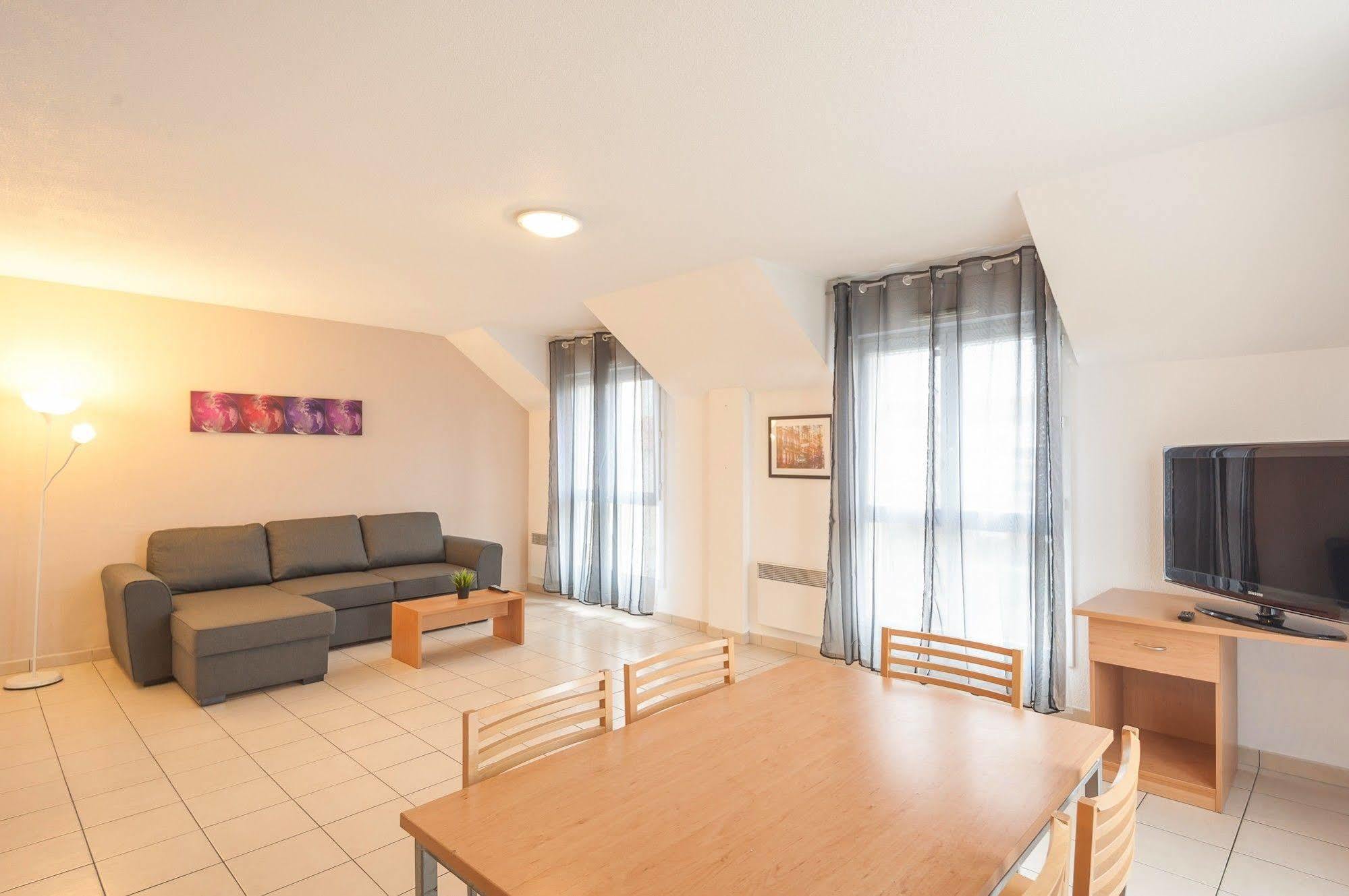 City Residence Marne-La-Vallee-Bry-Sur-Marne Нуази-ле-Гран Екстериор снимка