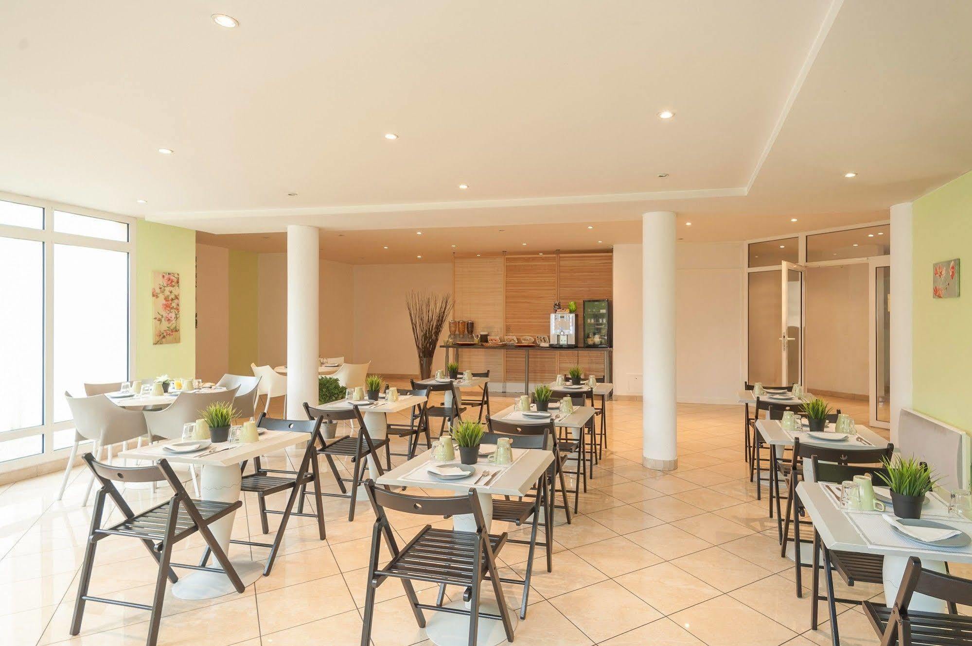 City Residence Marne-La-Vallee-Bry-Sur-Marne Нуази-ле-Гран Екстериор снимка