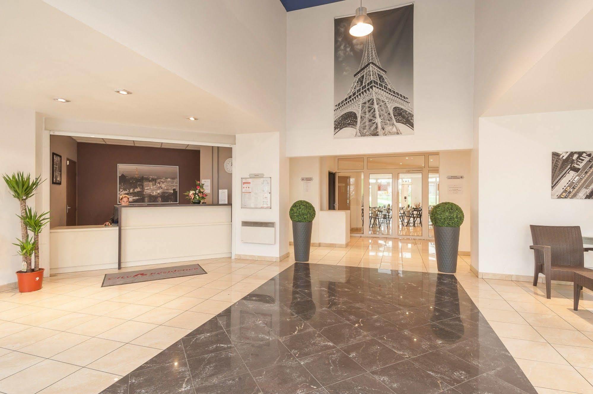 City Residence Marne-La-Vallee-Bry-Sur-Marne Нуази-ле-Гран Екстериор снимка